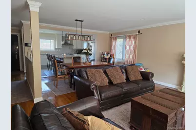 838 Pepperidge Road, Westbury, NY 11590 - Photo 2