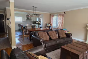 838 Pepperidge Rd, Westbury, NY 11590 - Photo 2