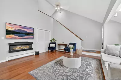 51 Hickory Hill Lane, Tappan, NY 10983 - Photo 2