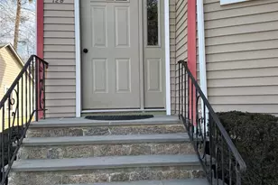 129 Washington Ave, Pleasantville, NY 10570 - Photo 2