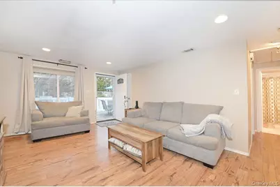 271 Birchwood Road, Medford, NY 11763 - Photo 8