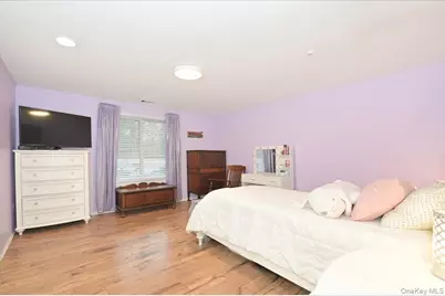 271 Birchwood Road, Medford, NY 11763 - Photo 14