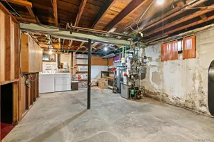 2192 6th St, East Meadow, NY 11554 - Photo 28