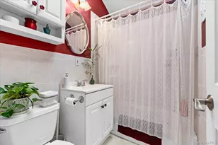 2192 6th St, East Meadow, NY 11554 - Photo 14