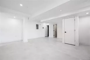 315 W Broadway, Long Beach, NY 11561 - Photo 12