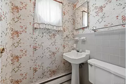 43 Village Lane, Hauppauge, NY 11788 - Photo 20