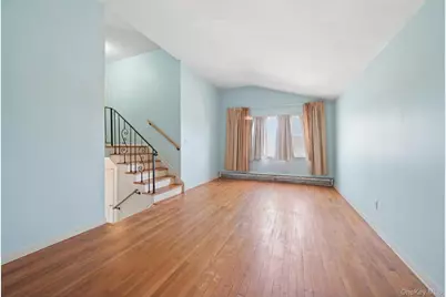 43 Village Lane, Hauppauge, NY 11788 - Photo 10