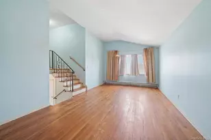 43 Village Ln, Hauppauge, NY 11788 - Photo 10