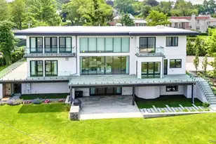 70 Candy Ln, Great Neck, NY 11023 - Photo 14