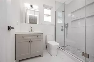 1078 Woodfield Rd, Rockville Centre, NY 11570 - Photo 38