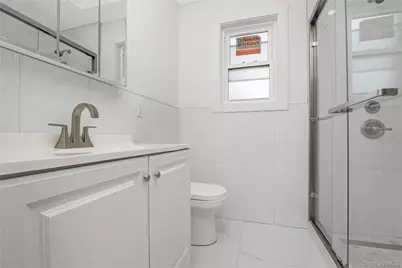 1078 Woodfield Road, Rockville Centre, NY 11570 - Photo 24