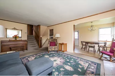 145 Raleigh Lane, West Islip, NY 11795 - Photo 6