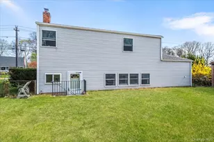 145 Raleigh Ln, West Islip, NY 11795 - Photo 22