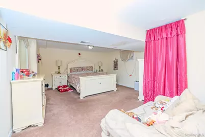 49 Ann Drive E, Freeport, NY 11520 - Photo 16