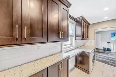 251-54 61st Avenue #1162, Little Neck, NY 11362 - Photo 8