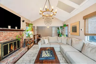 990 Thomas Avenue, Baldwin, NY 11510 - Photo 18