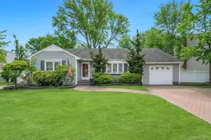 990 Thomas Ave, Baldwin, NY 11510 - Photo 2