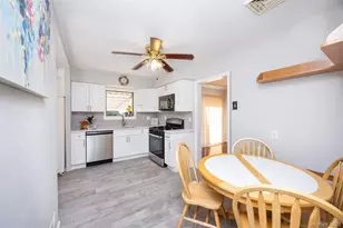 72 Spruce St, West Hempstead, NY 11552 - Photo 18