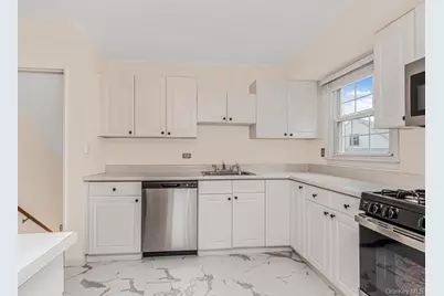 42 Tower Hill Drive, Port Chester, NY 10573 - Photo 10