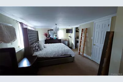 8 Lion Lane, North Babylon, NY 11703 - Photo 6