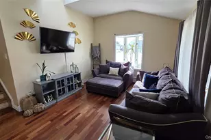 8 Lion Ln, North Babylon, NY 11703 - Photo 4