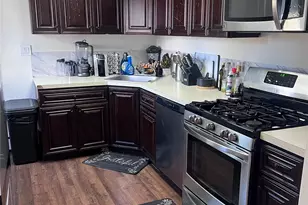 8 Lion Ln, North Babylon, NY 11703 - Photo 6
