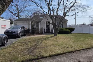 8 Lion Ln, North Babylon, NY 11703 - Photo 14