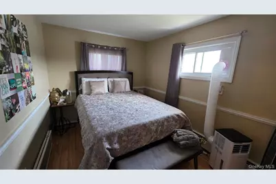 8 Lion Lane, North Babylon, NY 11703 - Photo 12