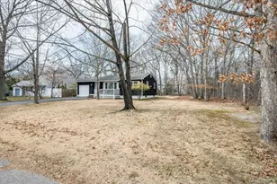 18 Maple Ave, Bellport, NY 11713 - Photo 20