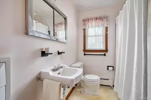 18 Maple Ave, Bellport, NY 11713 - Photo 6