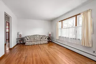 18 Maple Ave, Bellport, NY 11713 - Photo 4