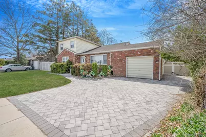 344 Woods Road, North Babylon, NY 11703 - Photo 2