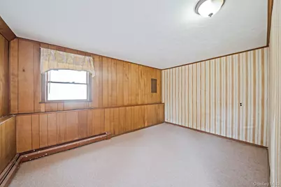 344 Woods Road, North Babylon, NY 11703 - Photo 26