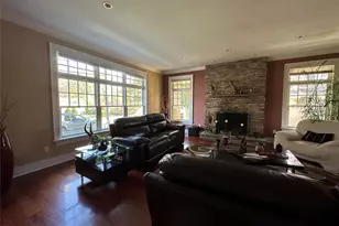 16 Oriole Pl, Farmingville, NY 11738 - Photo 4