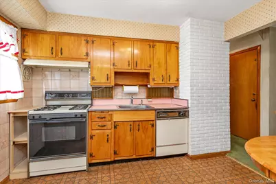 139 Soper Street, Oceanside, NY 11572 - Photo 4