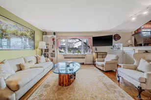 102 Irene Ln, Commack, NY 11725 - Photo 4