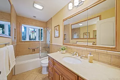 102 Irene Lane, Commack, NY 11725 - Photo 26