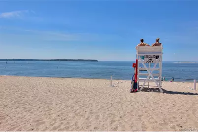 [Address not provided], Huntington, NY 11743 - Photo 12