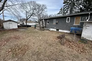 44 Osage St, Selden, NY 11784 - Photo 12