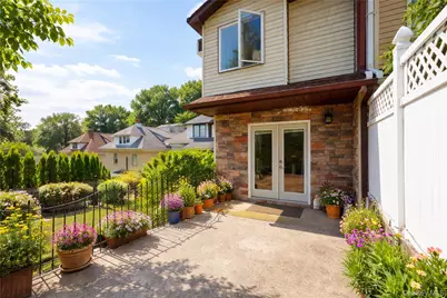 40 Creston Place, New York, NY 10304 - Photo 1