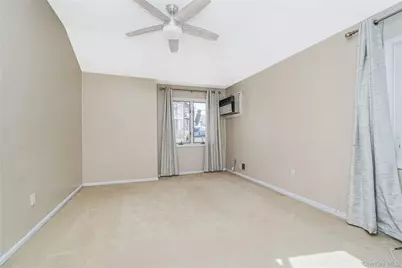 40 Creston Place, New York, NY 10304 - Photo 12