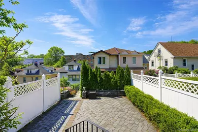 40 Creston Place, New York, NY 10304 - Photo 8