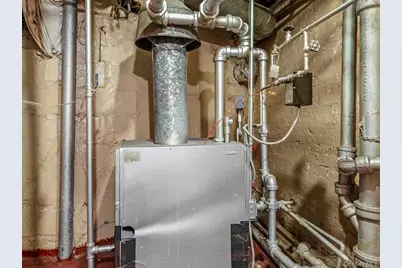 562 Rogers Avenue, Brooklyn, NY 11225 - Photo 12