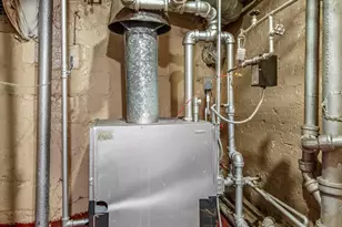 562 Rogers Ave, Brooklyn, NY 11225 - Photo 12