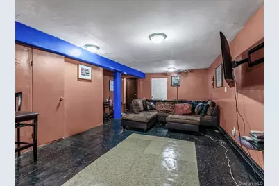 562 Rogers Avenue, Brooklyn, NY 11225 - Photo 6