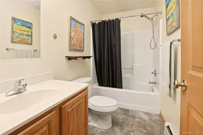 8 Robbins Lane, Saugerties, NY 12477 - Photo 14