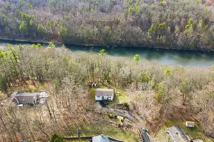 8 Robbins Ln, Saugerties, NY 12477 - Photo 2