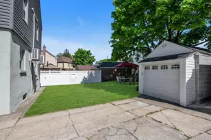 215-18 48th Ave, Bayside, NY 11364 - Photo 22