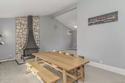 11 Jeanne Road, Lake Grove, NY 11755 - Photo 4