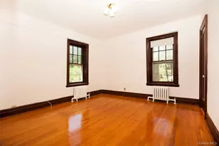 568 W 261st St, Bronx, NY 10471 - Photo 6